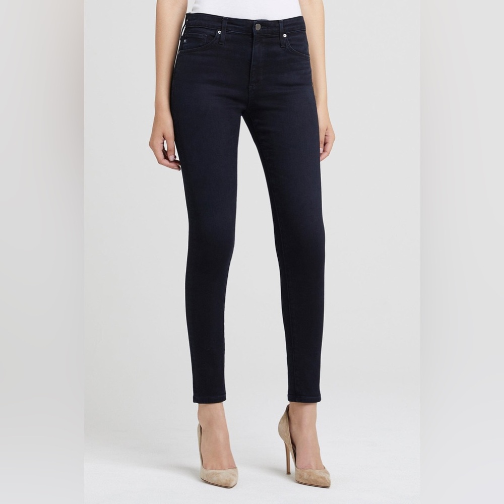 AG Farrah Skinny Ankle Navy size 31